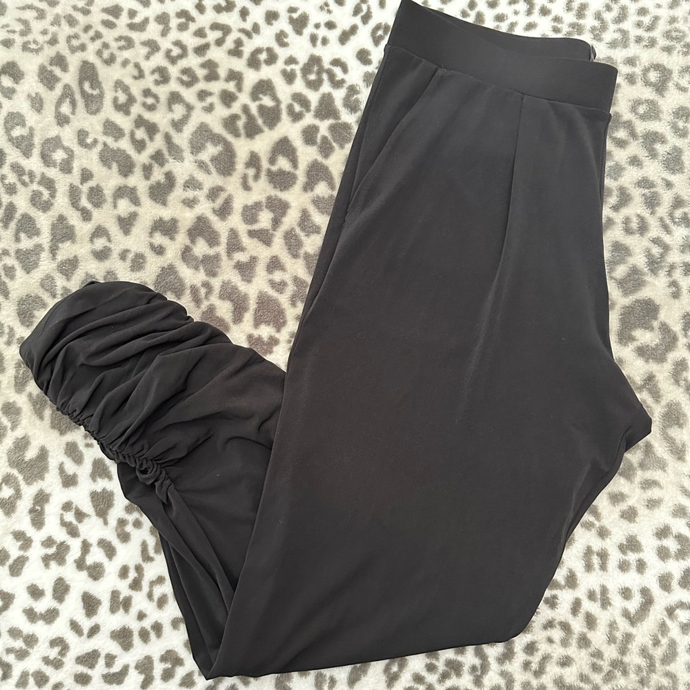 Express Ruched Pull On Ankle Trouser Pants in Black Size XS Women’s